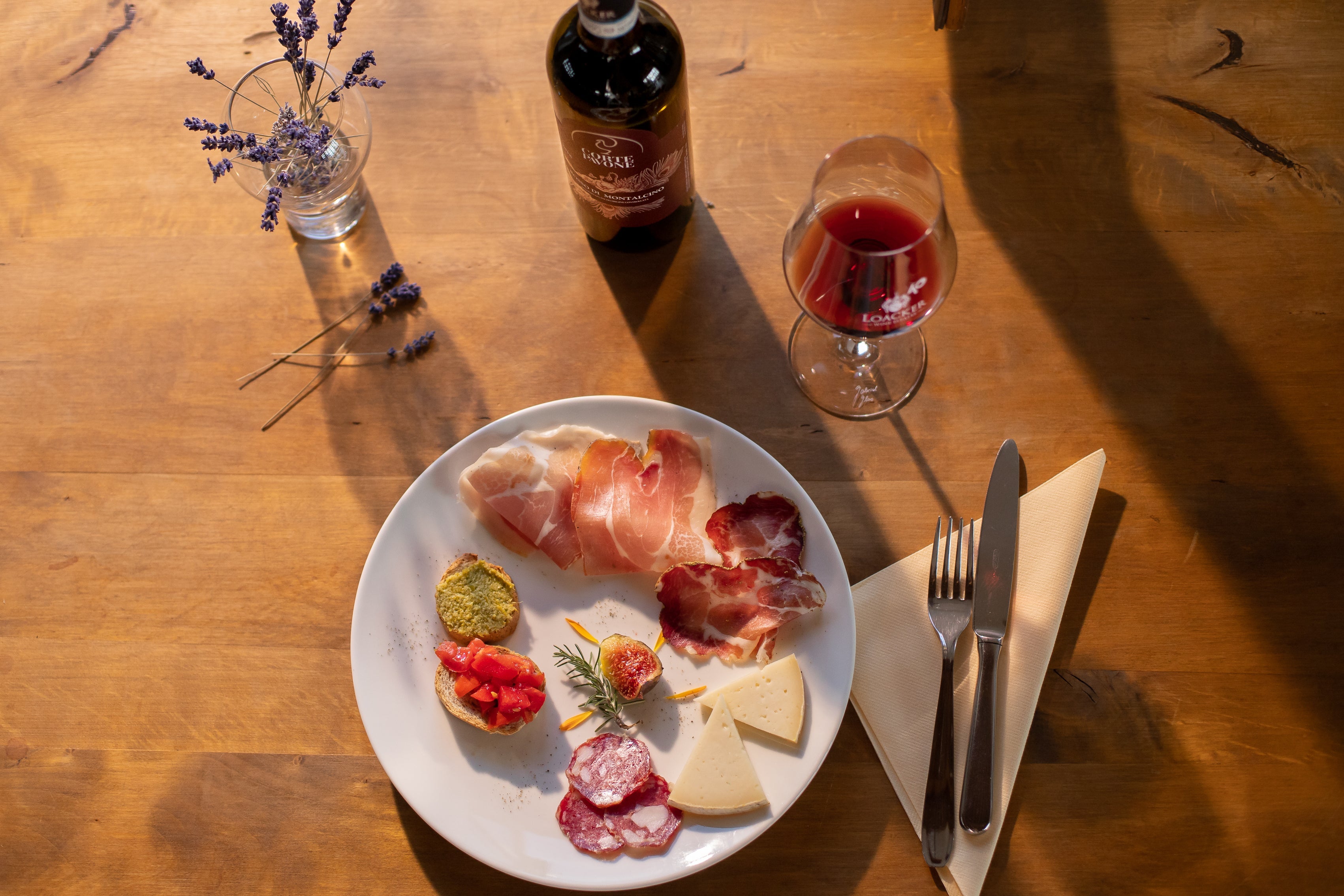 Corte pavone rosso di montalcino toscana loacker